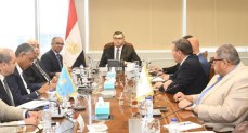 وزير الإسكان والمرافق والمجتمعات العمرانية
