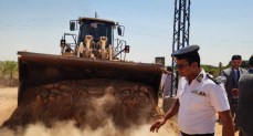 الإسكان: إزالة التعدي واسترداد مساحة 153 فدانًا بمدينة سفنكس الجديدة