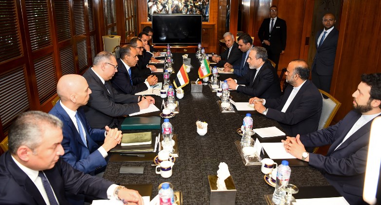 مشاورات سياسية بين وزيري خارجية مصر وإيران بالقاهرة