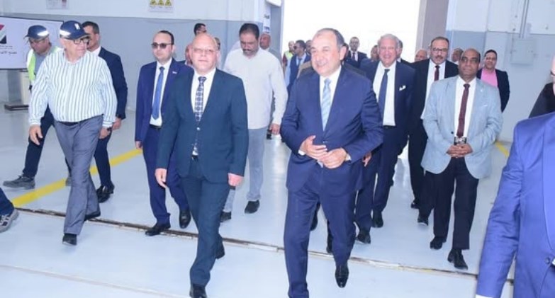 محمد شيمي وزير قطاع الأعمال العام