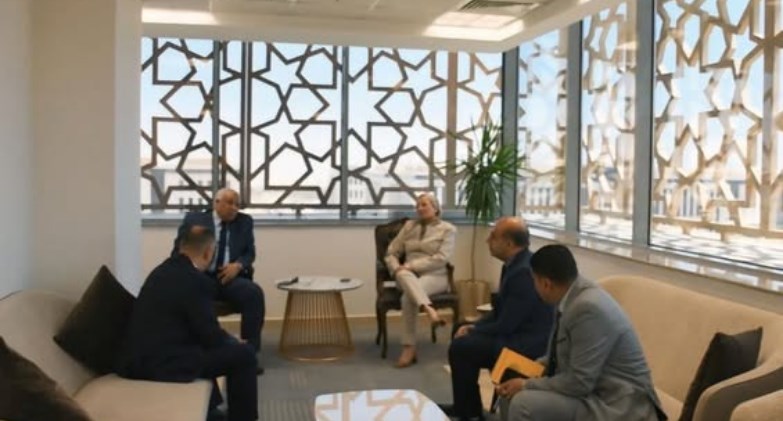 وزيرة البيئة واللواء محمد الزملوط