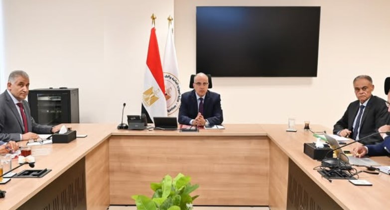 وزير الموارد المائية والرى