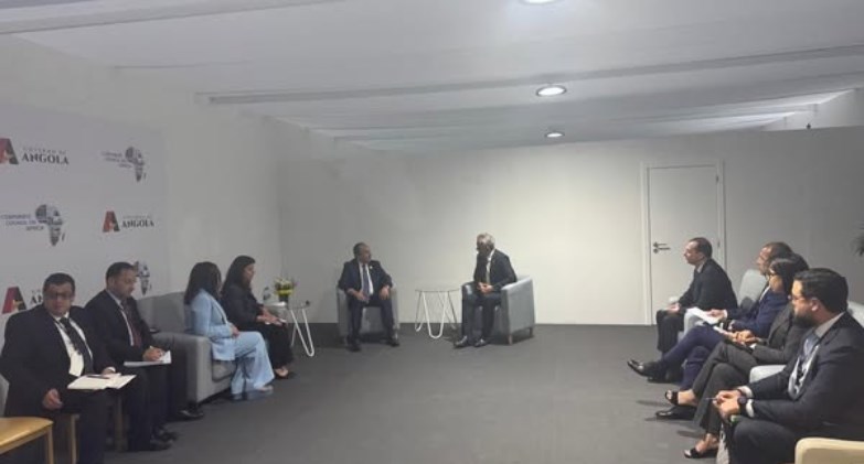 الشيمي يبحث مع وزير الاستثمار المغربي