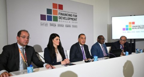 الحكومة تسعى للحفاظ على المسار التنازلي لنسبة الدين من الناتج المحلي