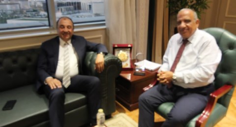 وزيرا الكهرباء وقطاع الأعمال يبحثان التعاون في تحسين كفاءة الطاقة