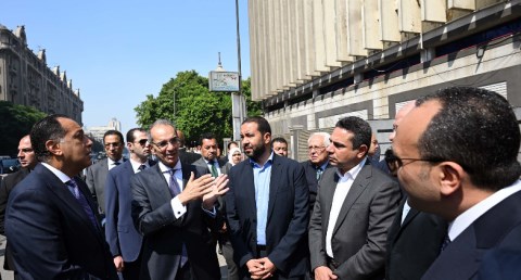رئيس الوزراء يطالب بإسراع خطة تعافي سنترال رمسيس وعودته للعمل بكفاءة