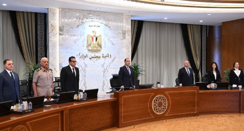 الحكومة تقف دقيقة حداد على أرواح شهداء الدائري الإقليمي و سنترال رمسيس