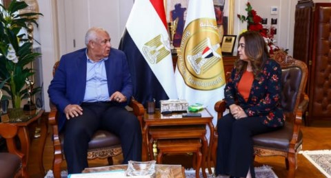 وزيرة التنمية المحلية،مع اللواء محمد الزملوط 