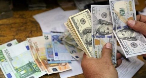 ضبط قضايا إتجار بالنقد الأجنبي