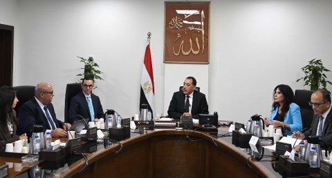 مدبولي: إتاحة المزيد من التيسيرات والمحفزات لجذب الاستثمارات في الذهب 