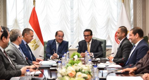 وزير الصحة يبحث سُبل استدامة تمويل التأمين الصحي الشامل ومقترحات تعديل المساهمة التكافلية