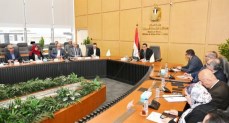 وزير الإسكان والمرافق والمجتمعات العمرانية