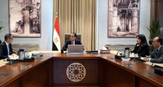 رئيس الوزراء مع وزير الاستثمار 