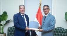 وزير التموين:  قبول استقالةمستشار الوزير لشؤون الذهب.. وتكريم آخرين