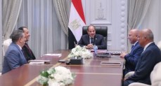 الرئيس السيسي يوجه بتسريع وتيرة تنفيذ مشروعات المحاور اللوجستية التنموية المتكاملة     