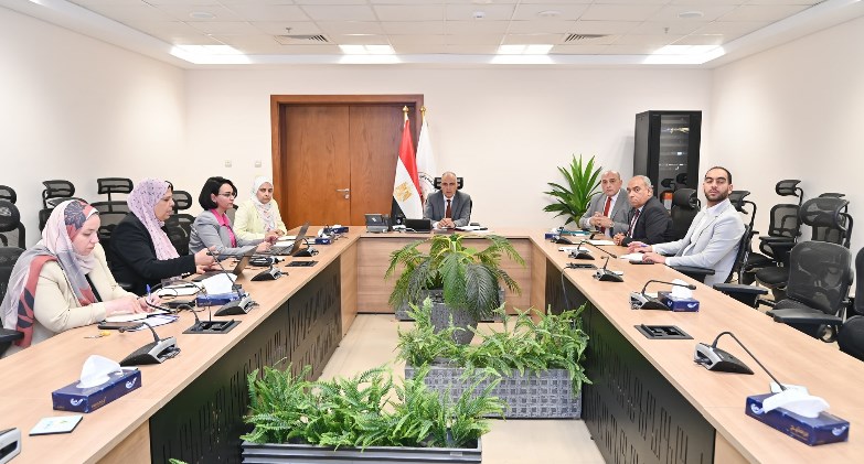 وزير الري يتابع إجراءات تطوير وتحديث الخطة القومية للموارد المائية لعام ٢٠٥٠