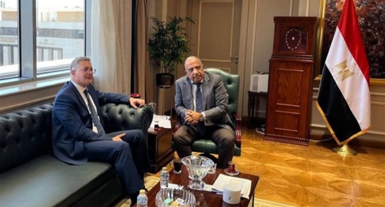 وزير الكهرباء والطاقة المتجددة
