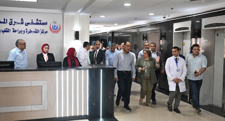 مدبولي يتفقد مركز القسطرة وجراحة القلب والصدر بمستشفى شرق المدينة