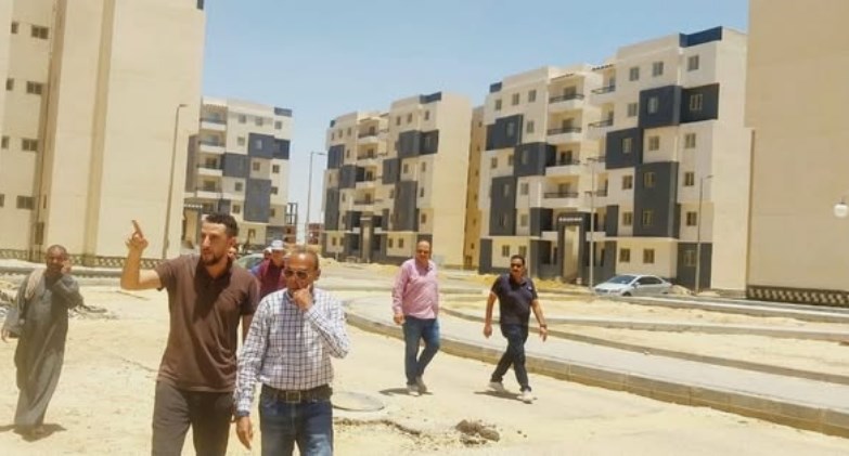 وزير الإسكان يتابع العمل بالمشروعات السكنية بمدن بدر ودمياط وبني سويف وأكتوبر الجديدة