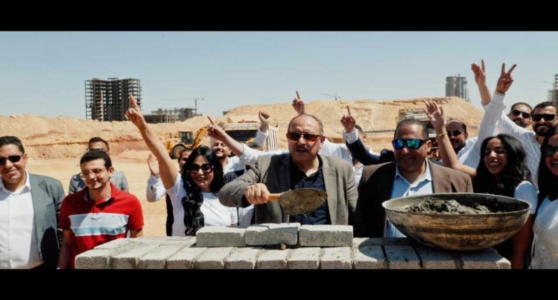 جولدن تاون تنفّذ أربعة مشروعات بالتوازي.. وتتعاقد مع محرم بخوم