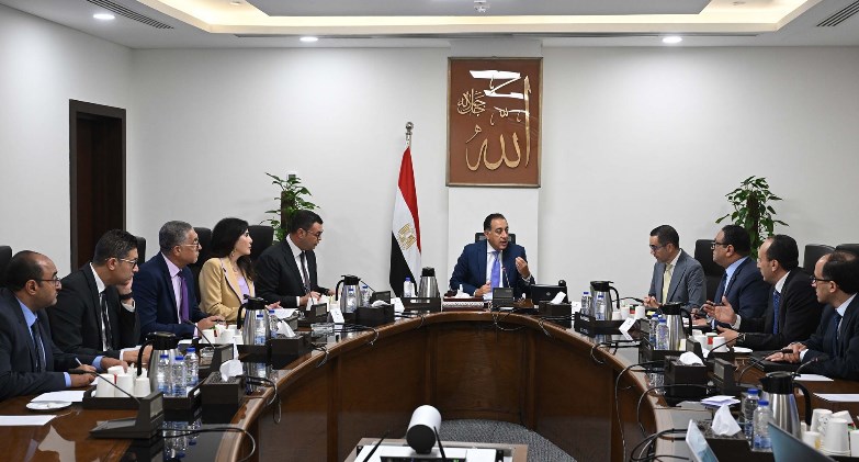الحكومة تعلن جاهزية نسخة مشروع قانون المناطق المركزية للمال والأعمال 