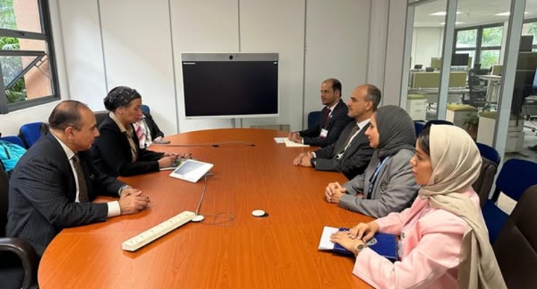 وزيرة البيئة تعقد لقاءً مع نظيرها العماني لبحث التعاون الثنائي بين البلدين
