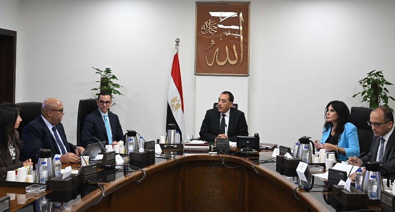 مدبولي: إتاحة المزيد من التيسيرات والمحفزات لجذب الاستثمارات في الذهب 