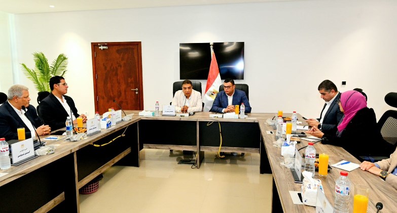 وزير الإسكان ومحافظ الدقهلية يتابعان مشروعات مدينة المنصورة الجديدة