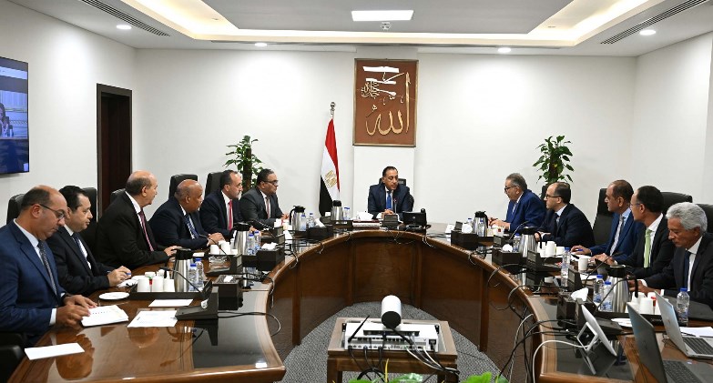 توافق بين الحكومة والتجار والصناع على مبادرة لخفض أسعار السلع  