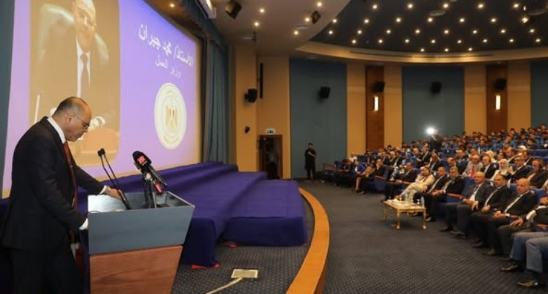 وزير العمل محمد جبران