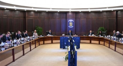 الحكومة تقر تمويلًا لمشروع رفع قدرة خط الربط الكهربائي بين مصر والأردن  