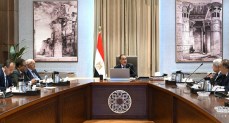 رئيس الوزراء يلتقي أعضاء اللجنة الاستشارية للشئون السياسية