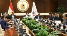وزير الصحة يتابع موقف ملف المساهمة التكافلية بمنظومة التأمين الصحي الشامل