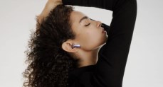 UAWEI FreeBuds 6تُعيد تعريف الصوت مع محركات مستوية وصوت مُحسّن بالذكاء