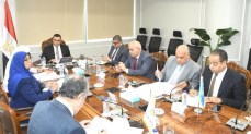 وزير الإسكان والمرافق والمجتمعات العمرانية