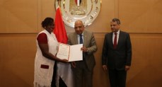 وزير الكهرباء والطاقة المتجددة