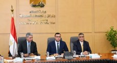 وزير الإسكان والمرافق
