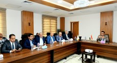 وزير الإسكان يتابع ملف تقنين الأراضي بمدينتي العبور الجديدة والشروق