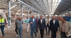 وزير الإنتاج الحربي يتابع العملية الإنتاجية بشبرا للصناعات الهندسية