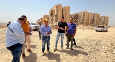 وزير الإسكان يتابع موقف المشروعات السكنية والمرافق والخدمات بمدينة قنا الجديدة