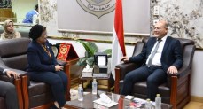نائب وزير الصحة تبحث تعزيز دور جامعة سوهاج في مواجهة القضية السكانية