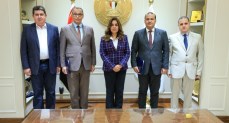 توقيع عقد توريد مجزرين متنقلين لذبح الماشية في المناطق النائية