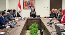 الإسكان تتابع إنتاج مجمع محطات تحلية مياه البحر بالعين السخنة