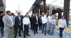 وزير الإسكان يقوم بجولة مفاجئة بمشروع حدائق تلال الفسطاط