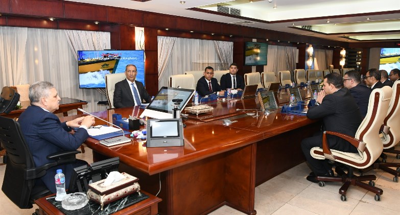 رئيس قناة السويس يبحث التعاون مع «التمثيل التجاري» لتسويق الأنشطة الصناعية والبحرية     