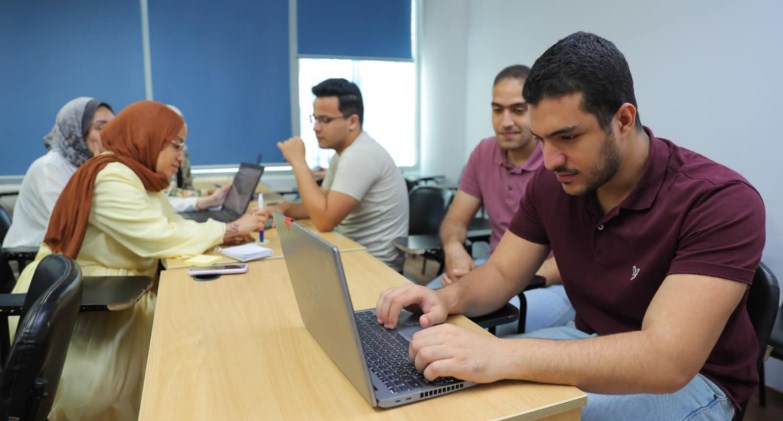 طلبات تختتم برنامجها التدريبي لتطوير مهارات الشباب لسوق العمل التقني