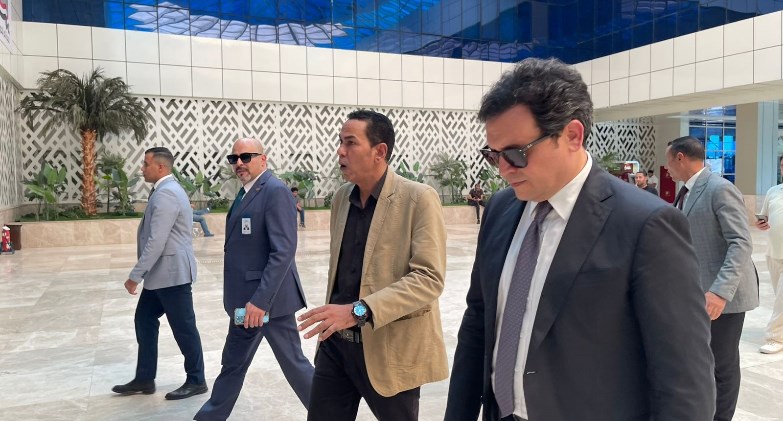 وزير الثقافة يتوجه إلى مستشفى معهد ناصر لمتابعة إجراءات خروج جثمان الأديب الكبير صنع الله إبراهيم ومراسم التشييع