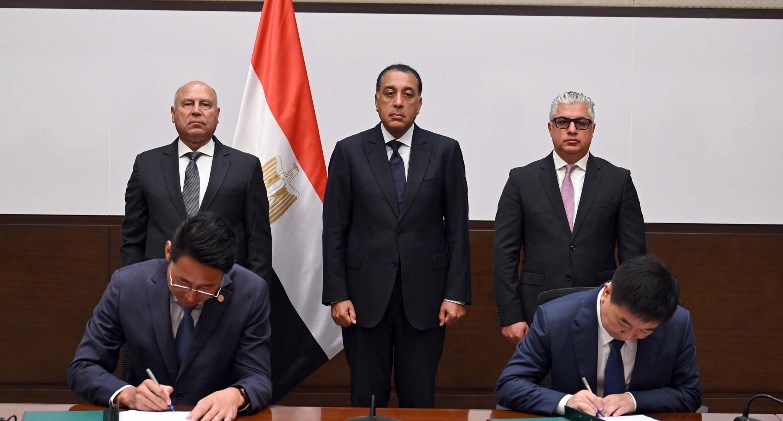 رئيس الوزراء يشهد توقيع عقد إنشاء مصنع مجموعة سايلون الصينية للإطارات بـ "اقتصادية قناة السويس" 