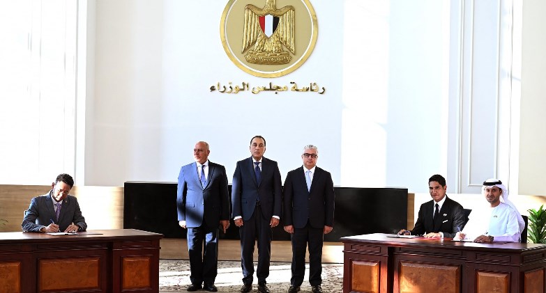 إنشاء مجمع صناعي لإنتاج الخلايا والألواح الشمسية باستثمارات 220 مليون دولار  