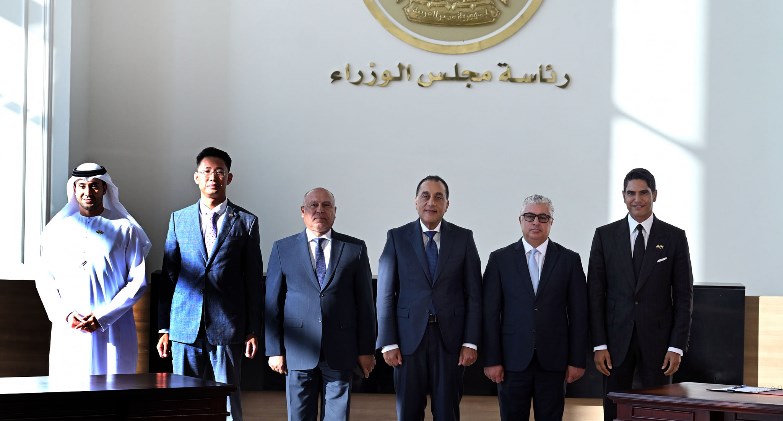إنشاء مجمع صناعي لإنتاج الخلايا والألواح الشمسية باستثمارات 220 مليون دولار  